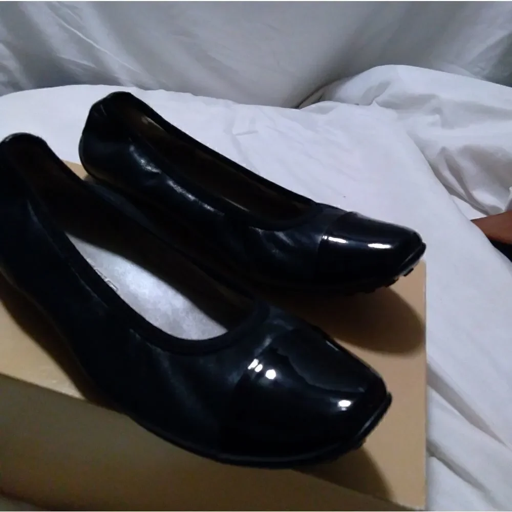Robert Zur black liric
